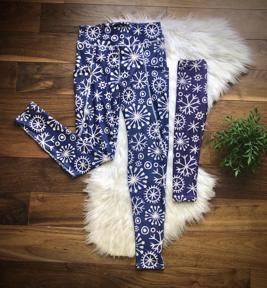 Addy Cole - Farmhouse Snowflake - Leggings